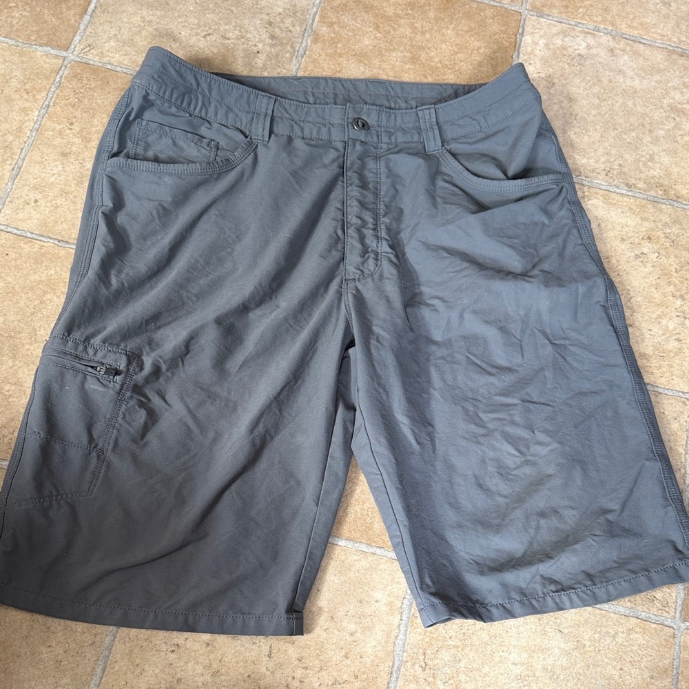 Patagonia Men's Charcoal Cargo Shorts